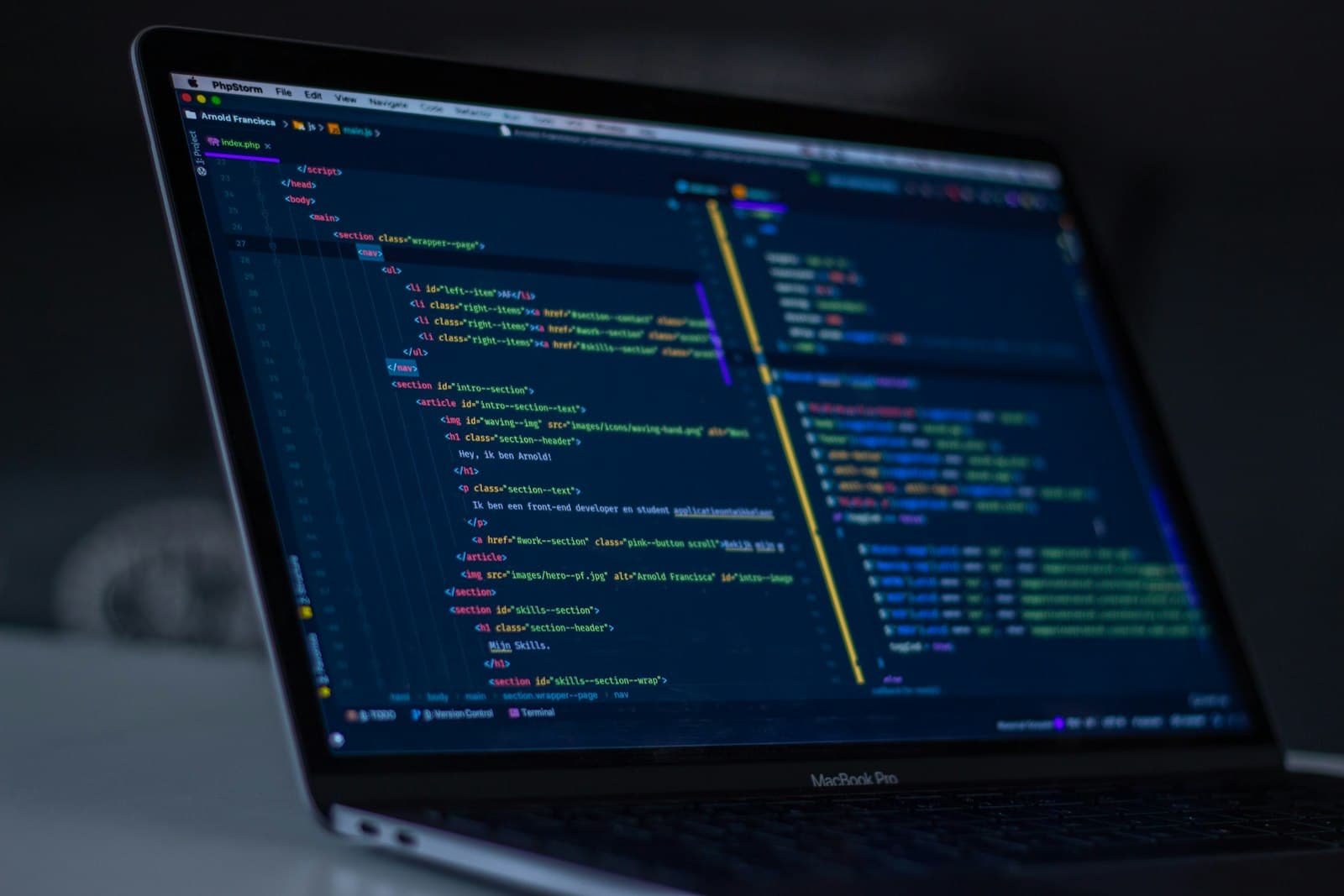 TypeScript Generics للمتوسط: اكتب دوال Reusable بدون فقدان النوع