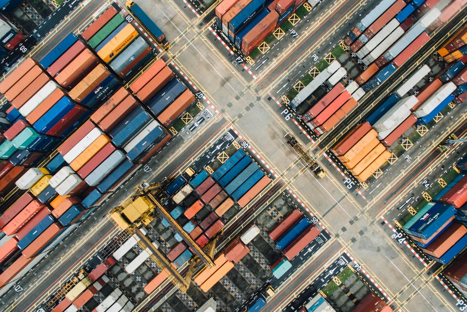 Distroless Images للمبتدئ: نزّل ثغرات صورة Docker من 312 لـ 12 في 5 سطور